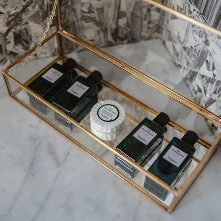 Palazzo Dei Grifoni - Luxury - 게스트하우스 4*