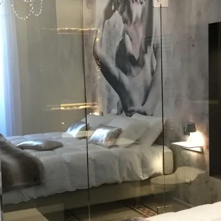 Palazzo Dei Grifoni - Luxury - Σαν Μπενεντέτο ντελ Τρόντο