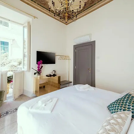 Palazzo Dei Grifoni - Luxury - Σαν Μπενεντέτο ντελ Τρόντο
