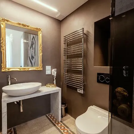 Pensionat Palazzo Dei Grifoni - Luxury - San Benedetto del Tronto